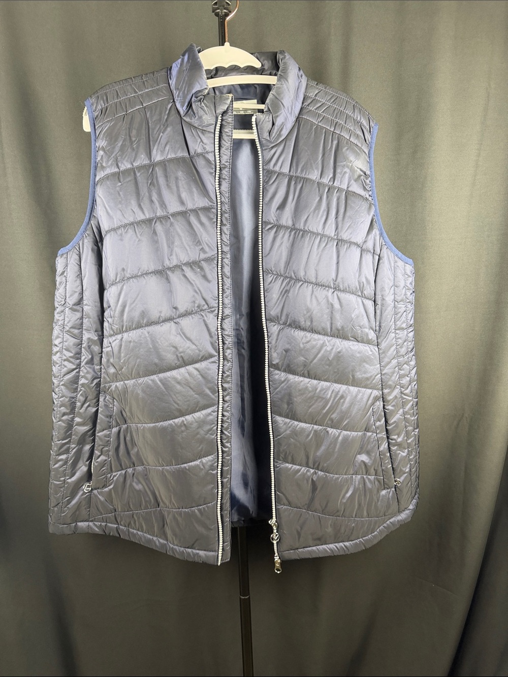 Lightweight Quilted Sleeveless Puffer Vest - Navy - Picture 5 of 9